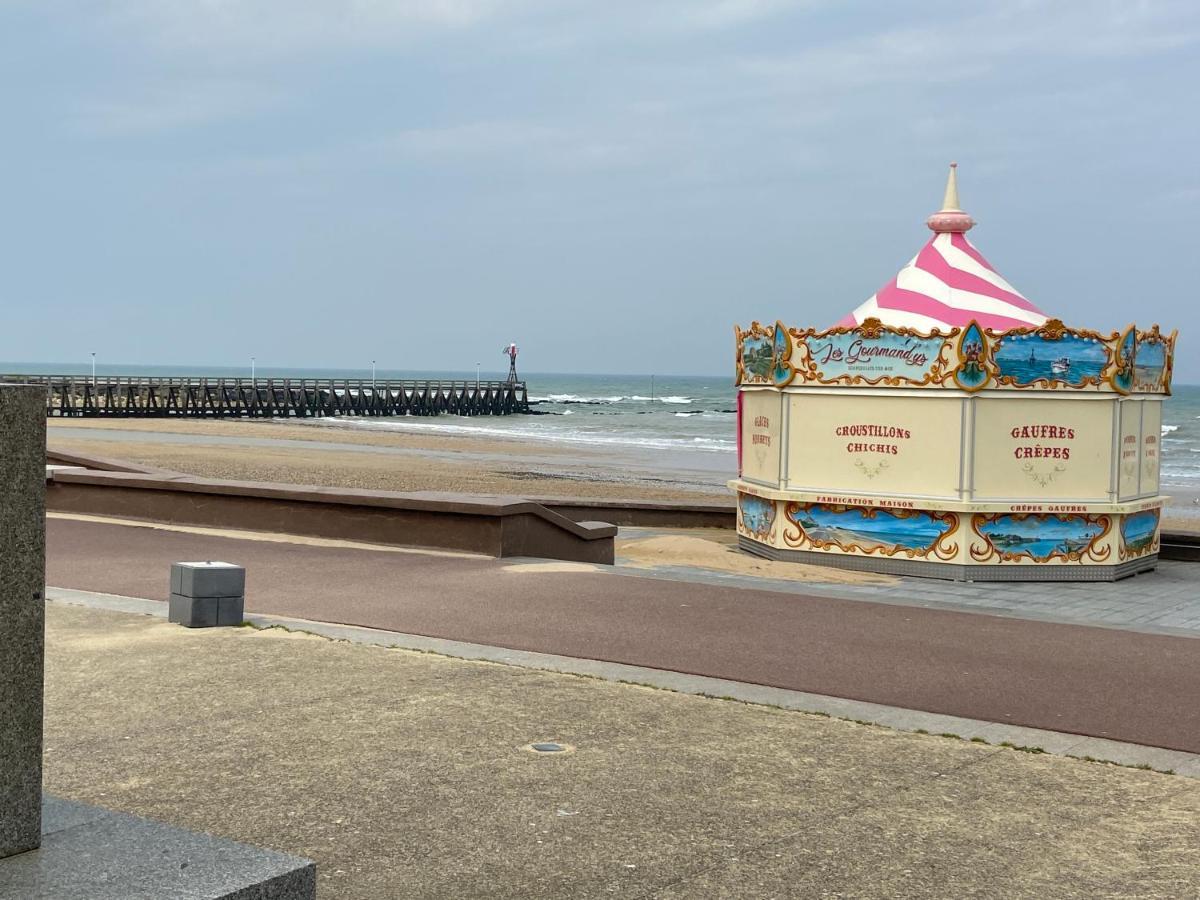 Maison Des Residences De La Mer Courseulles-sur-Mer Buitenkant foto